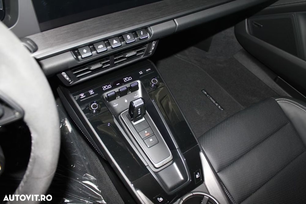 Porsche 992 - 17