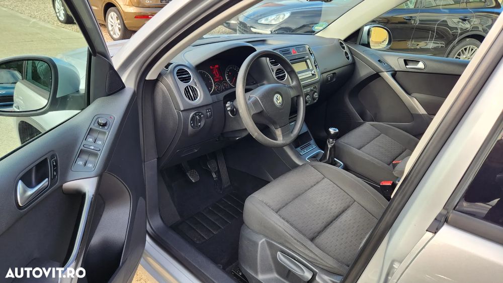 Volkswagen Tiguan 2.0 TDI 4Motion Track & Field - 2