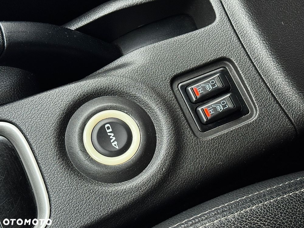 Mitsubishi Outlander 2.2 DI-D 4WD Automatik Top - 27