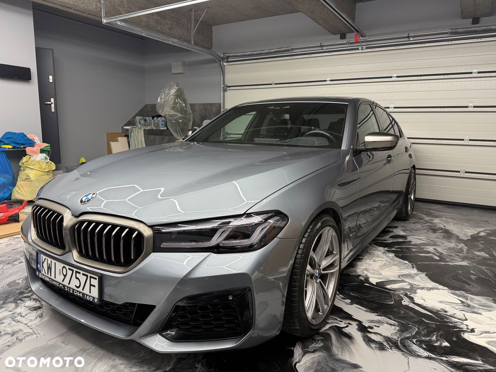 BMW Seria 5 M550i xDrive - 2