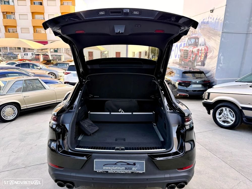 Porsche Cayenne Coupé E-Hybrid - 37