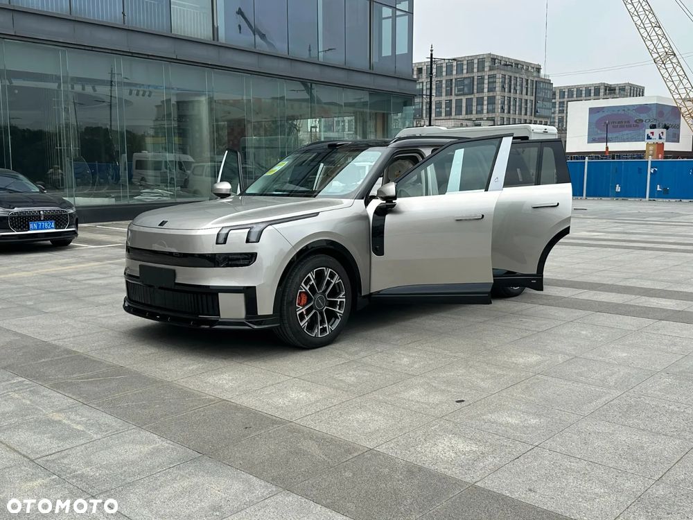 Lynk & Co 900 - 34