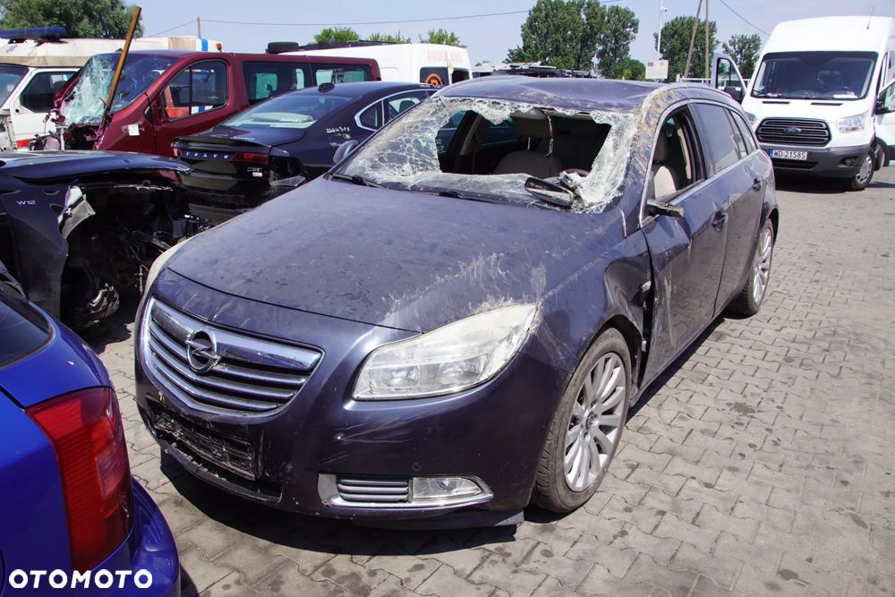 Auto na części - Opel Insignia A 2.0 CDTI 160 KM A20DTH F40 Z168 2011R Silnik Skrzynia Drzwi Błotnik Zderzak Klapa Lampa Lusterko Klamka Szyba Deska Kokpit Sterownik Moduł Czujnik Licznik Wyświetlacz Panel Kierownica - 1