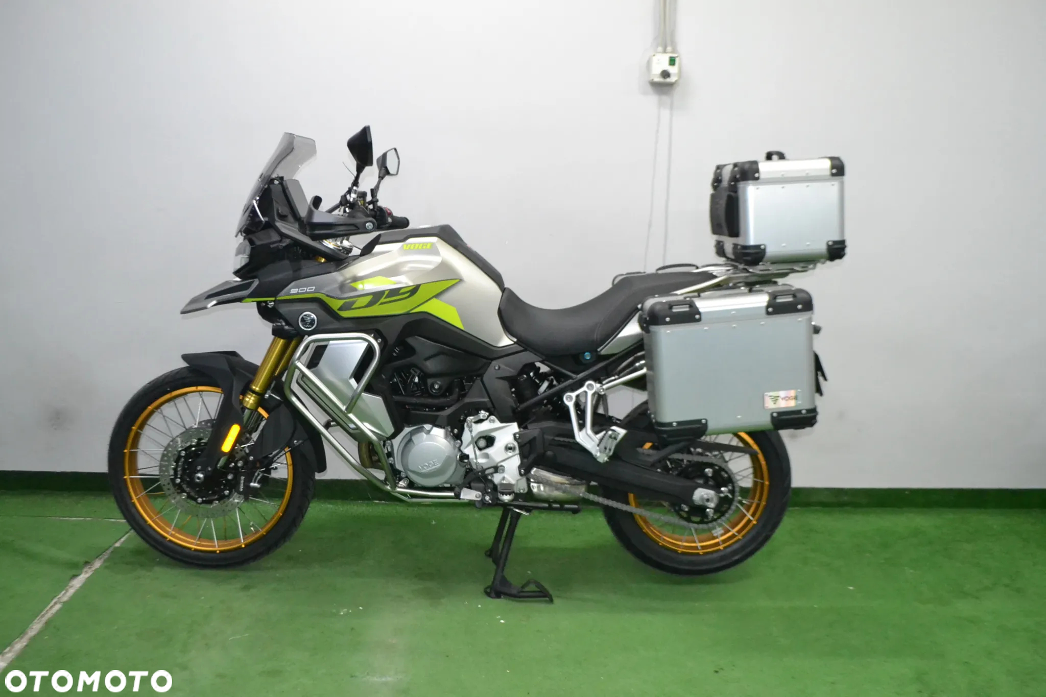 VOGE 900DSX - 10