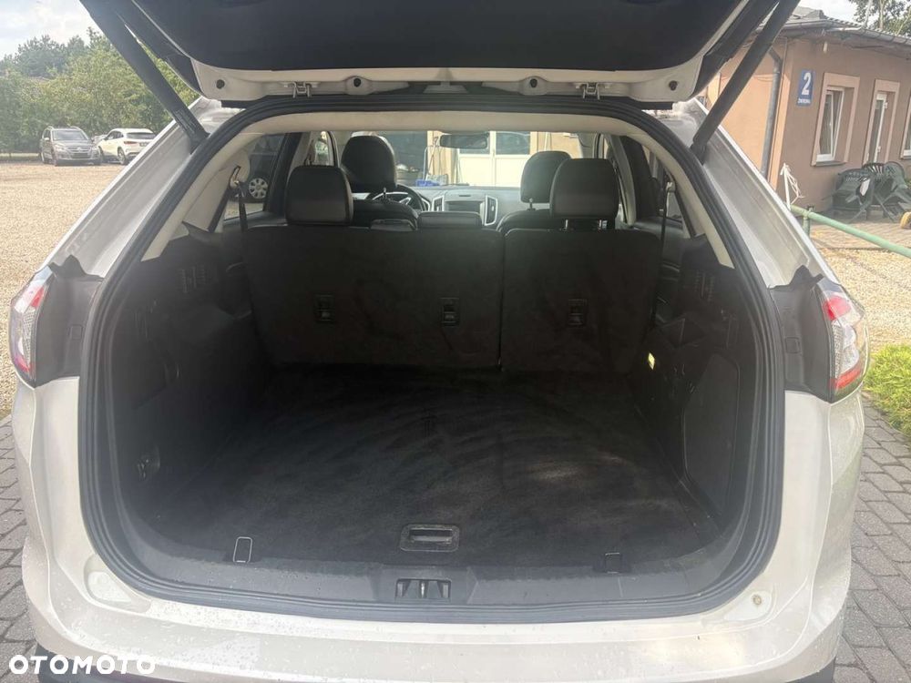 Ford Edge - 8