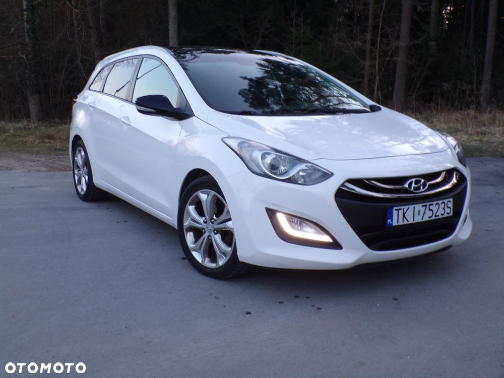 Hyundai i30 blue 1.6 CRDi Classic Navigation - 1
