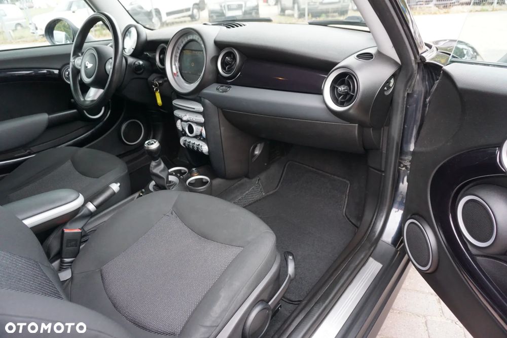 MINI Cooper 50 Mayfair - 13