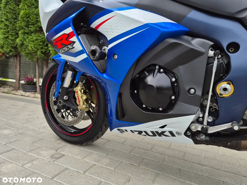 Suzuki GSX-R - 22