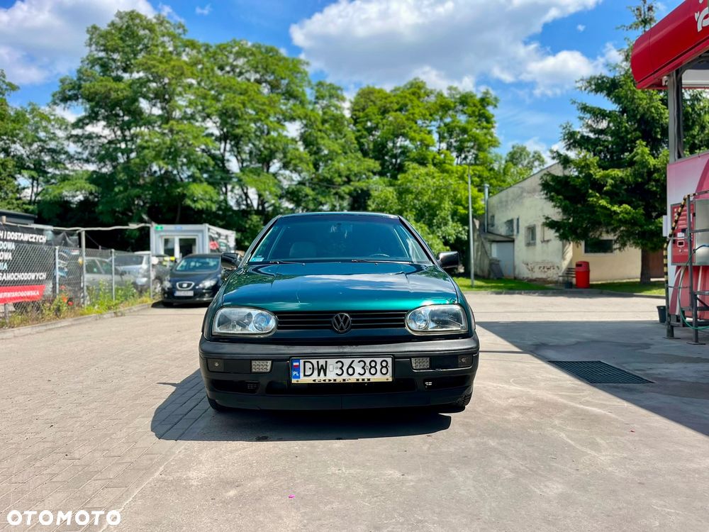 Volkswagen Golf 1.6 CL - 4