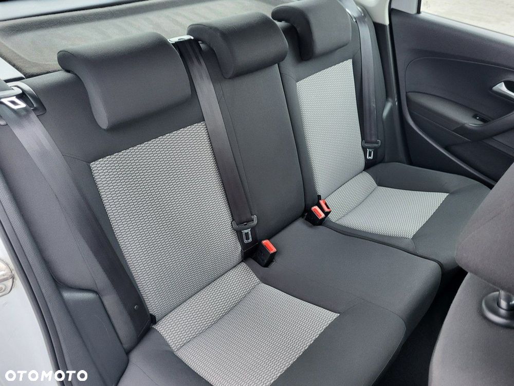 Volkswagen Polo - 24