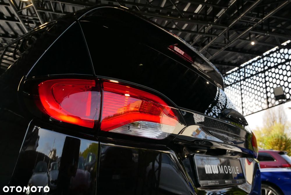 Chrysler Pacifica - 34