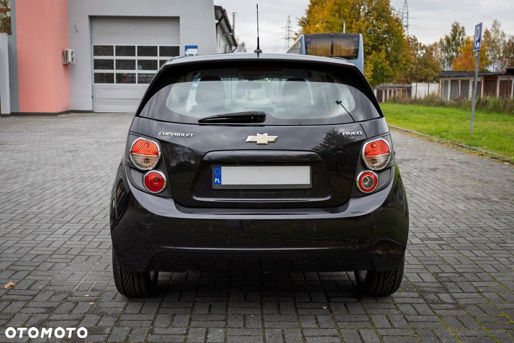 Chevrolet Aveo - 4