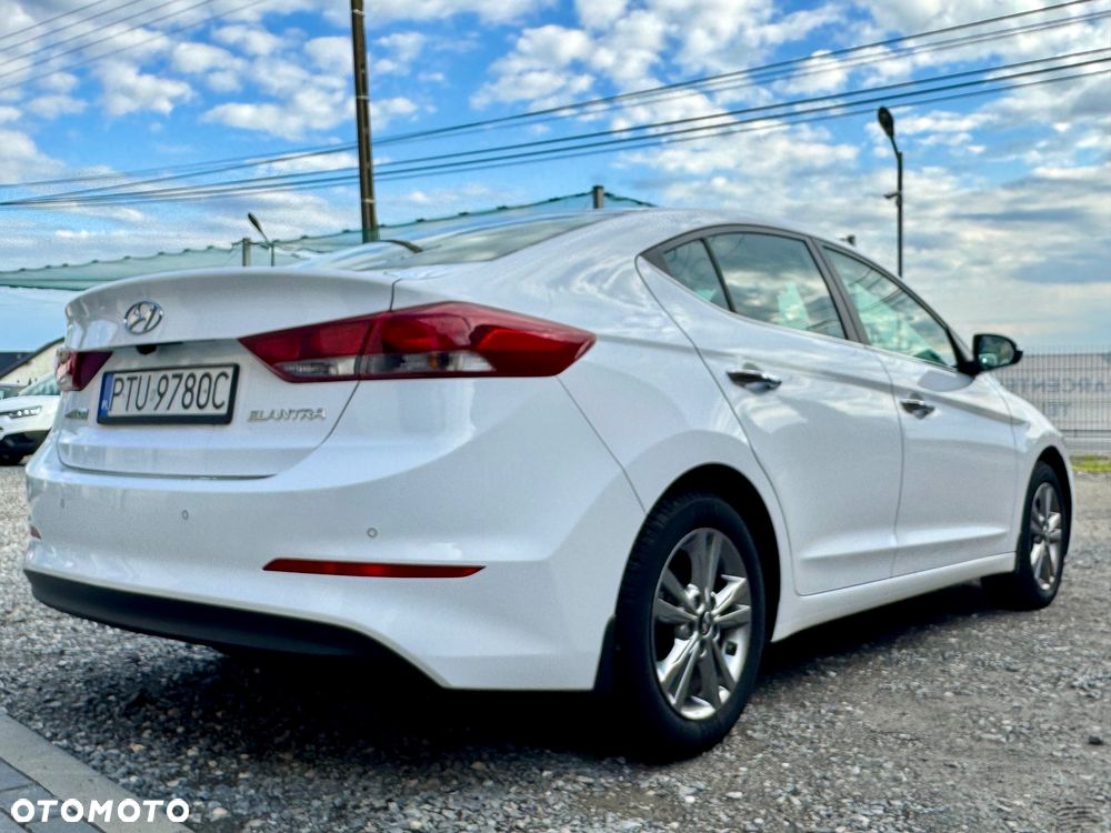 Hyundai Elantra 1.6 Style - 5