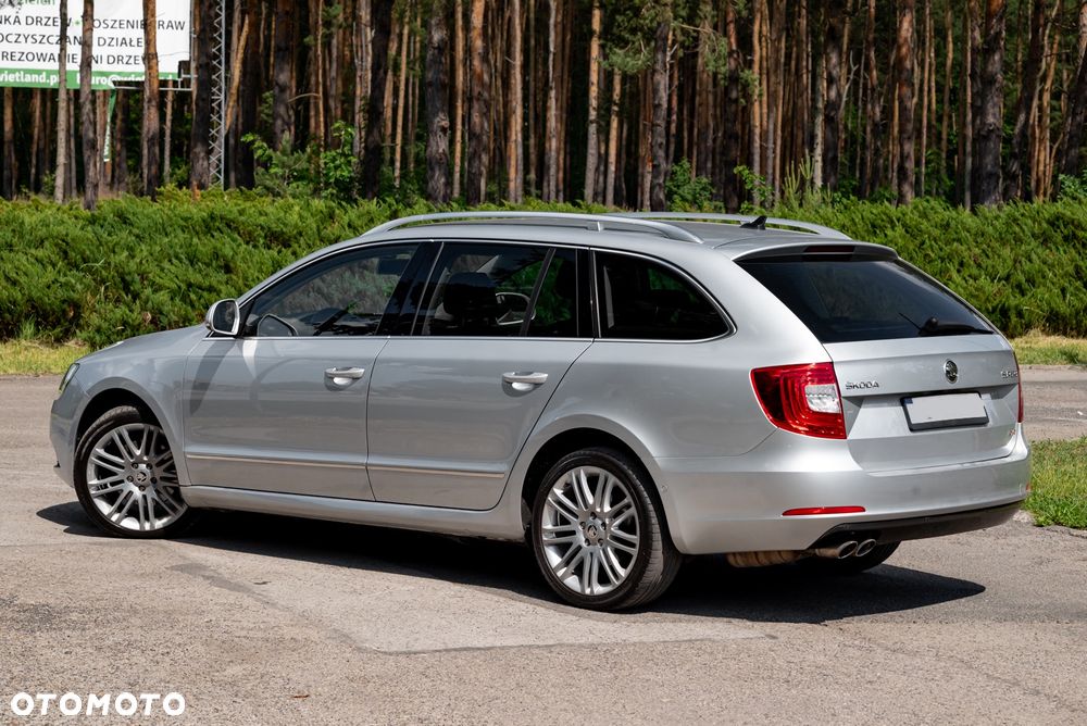 Skoda Superb 2.0 TDI Green tec 4x4 DSG Elegance - 14