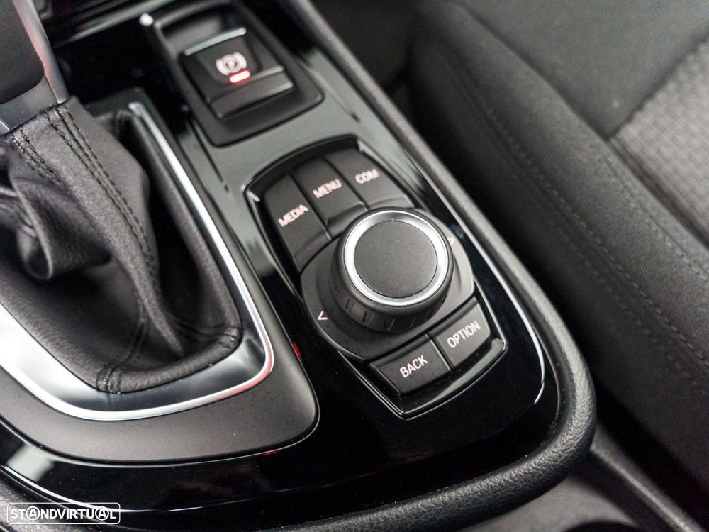 BMW 225xe Active Tourer Advantage - 22