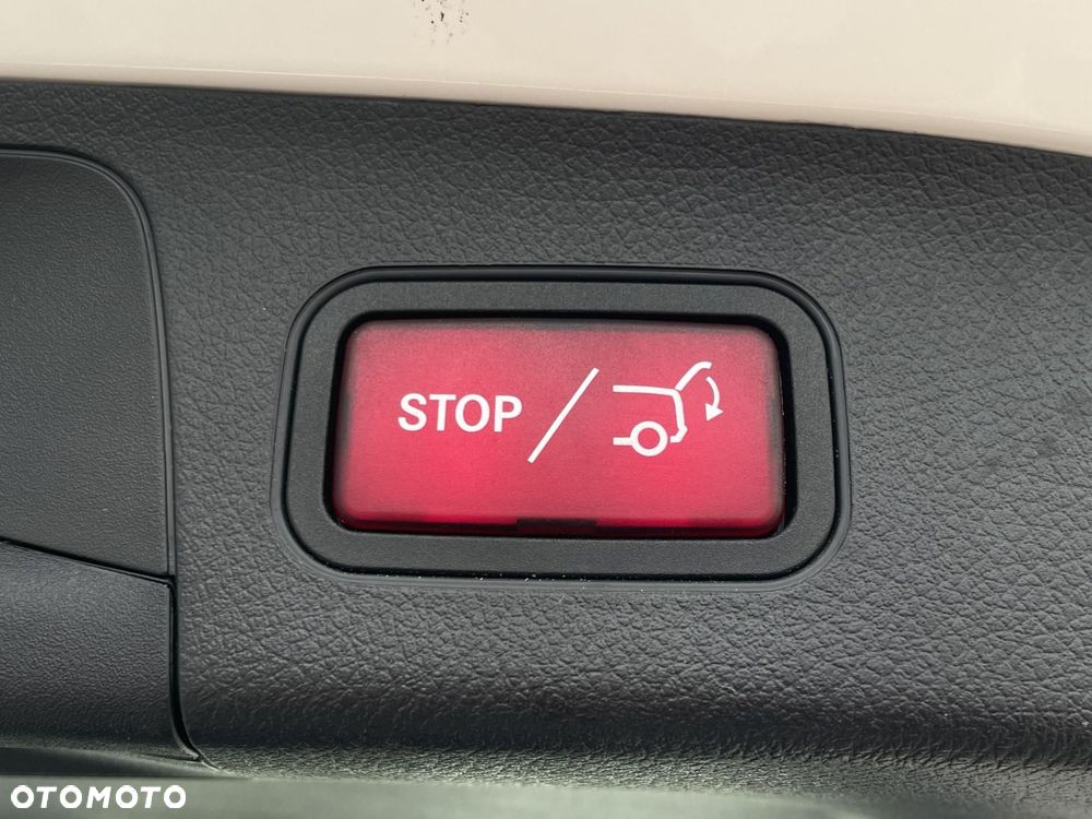 Mercedes-Benz GLA - 26