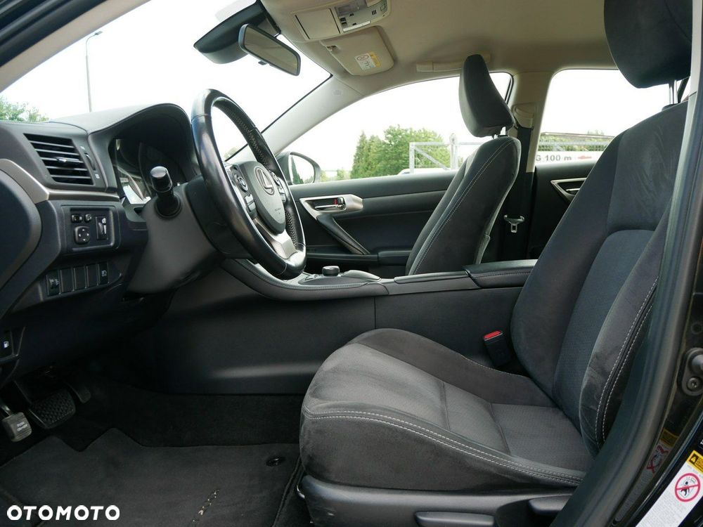 Lexus CT 200h - 6