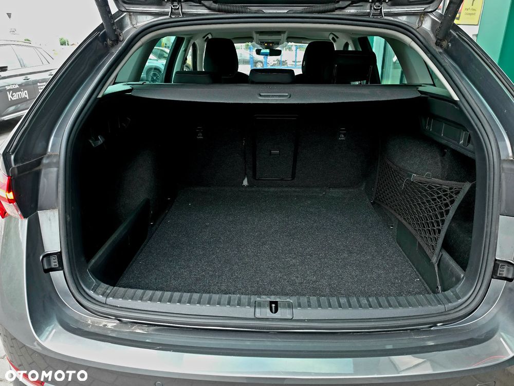 Skoda Octavia 2.0 TDI Style DSG - 10