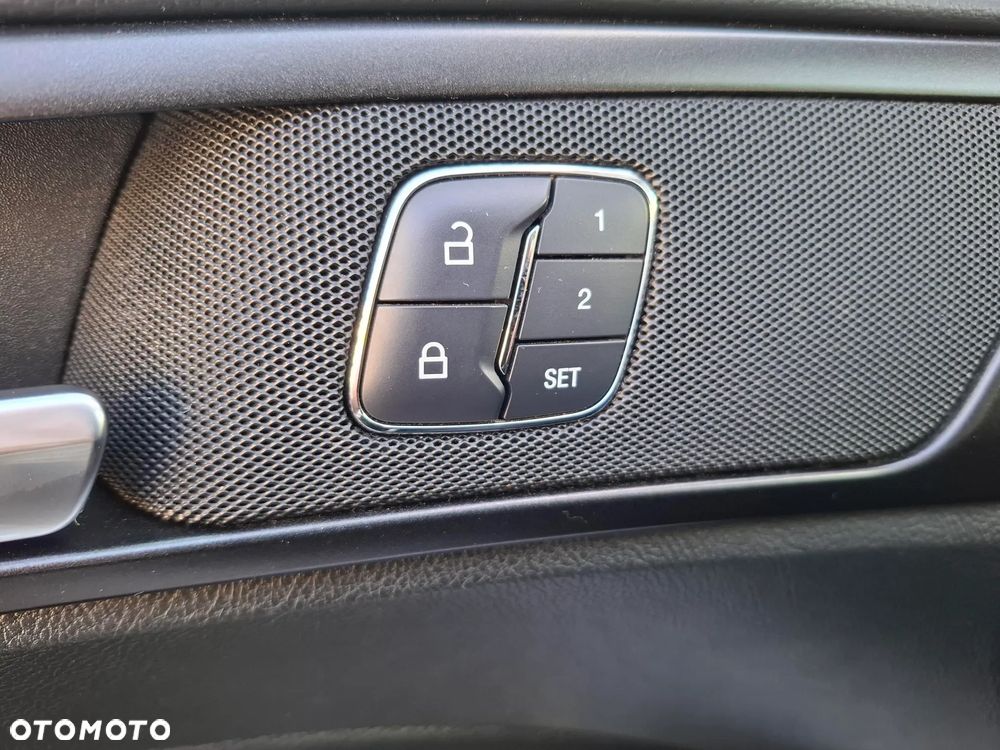 Ford Fusion - 13