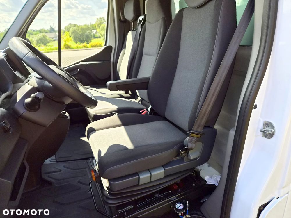 Renault Master - 33