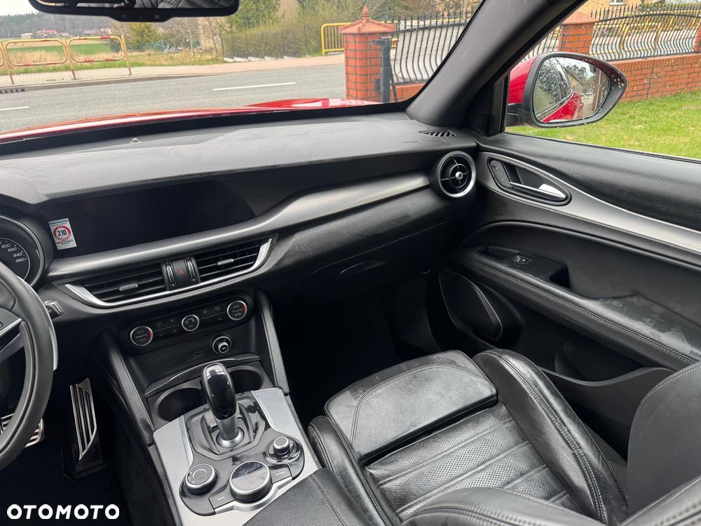 Alfa Romeo Stelvio 2.0 Turbo 16V AT8-Q4 Estrema - 12