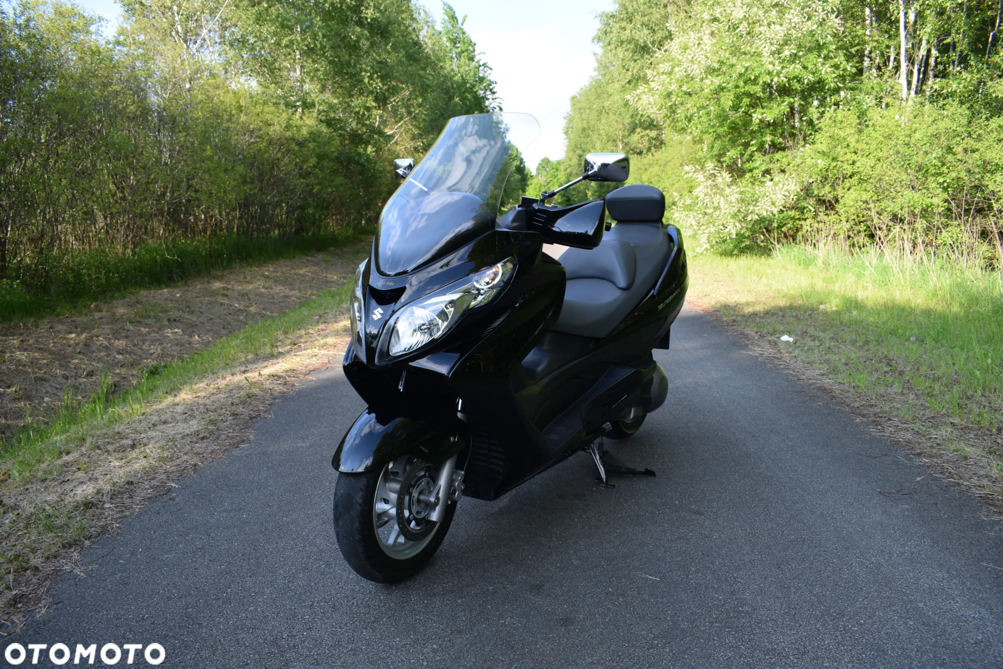 Suzuki Burgman - 24