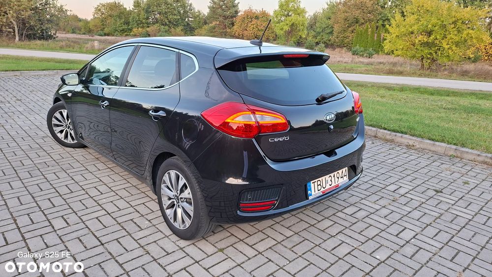 Kia Ceed 1.6 GDI Dream Team Edition - 35