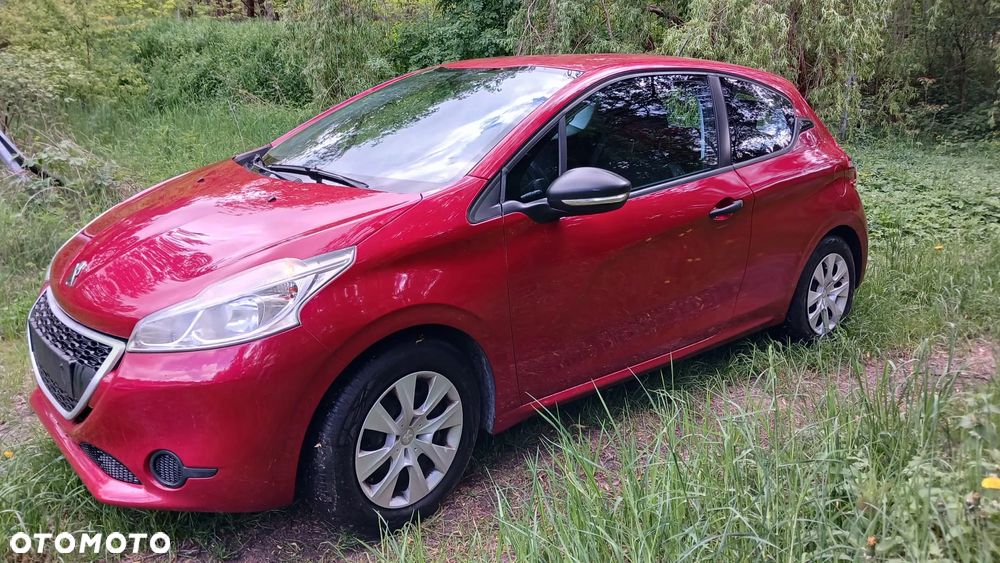 Peugeot 208 - 12
