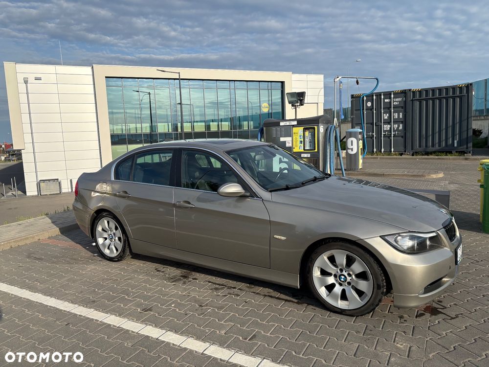 BMW Seria 3 325i - 2