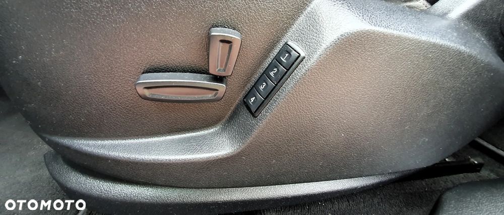 Ford S-Max - 17