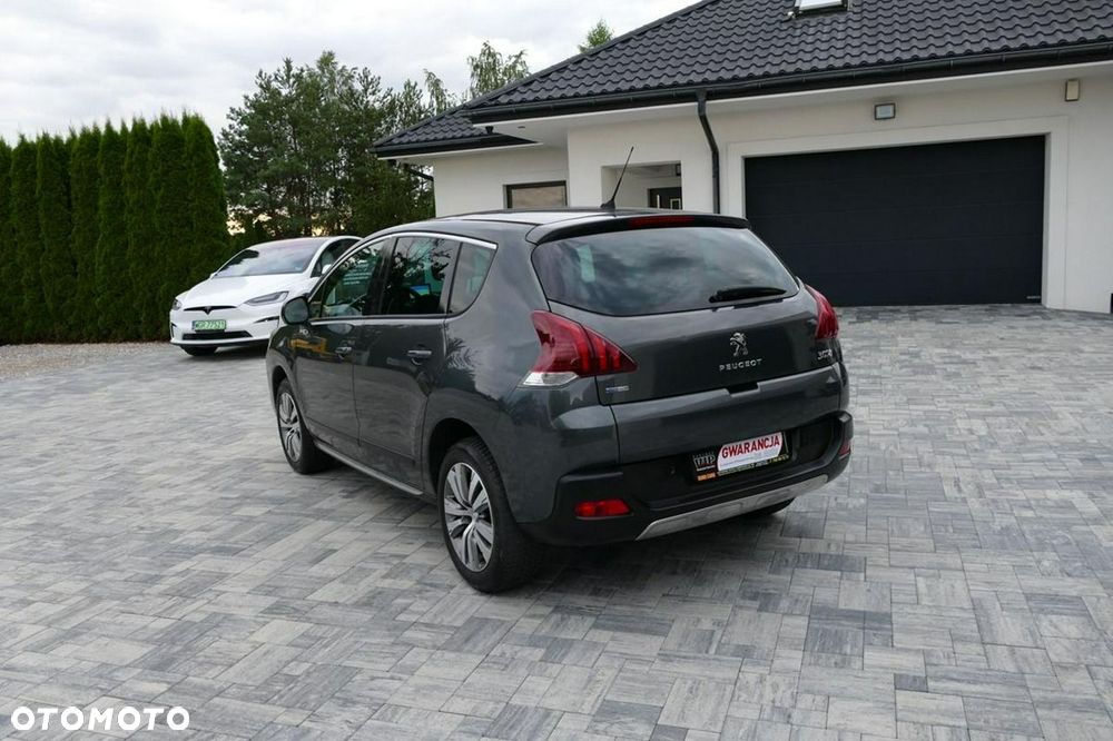 Peugeot 3008 1.2 PureTech GPF Allure S&S - 11