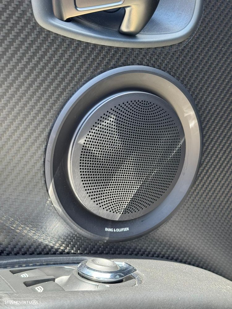 Aston Martin DB11 Coupé V12 AMR - 12