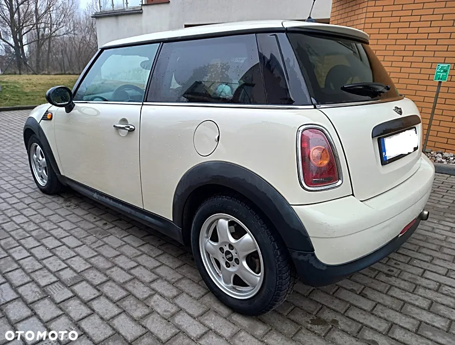 MINI Cooper Standard - 3