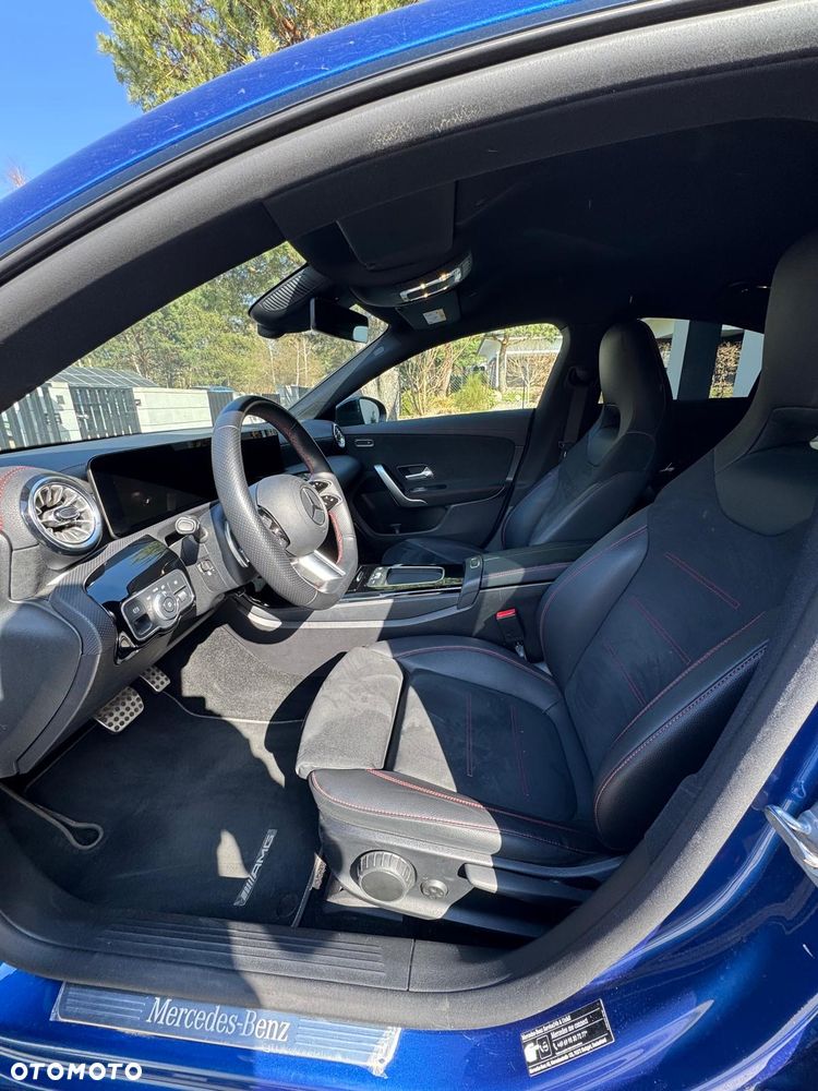 Mercedes-Benz CLA 200 d 8G-DCT AMG Line - 9