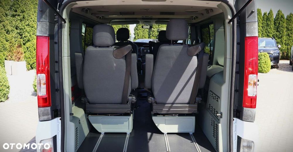 Opel Vivaro - 24