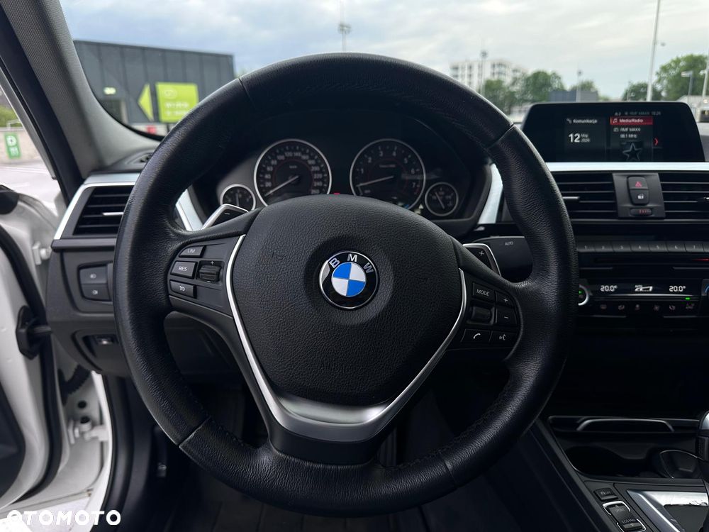 BMW Seria 3 330e iPerformance Sport Line - 9