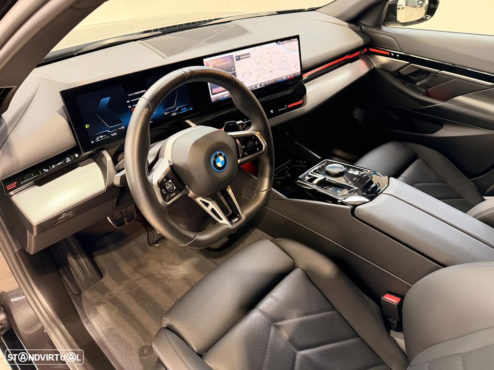 BMW 530 e Pack Desportivo M - 13