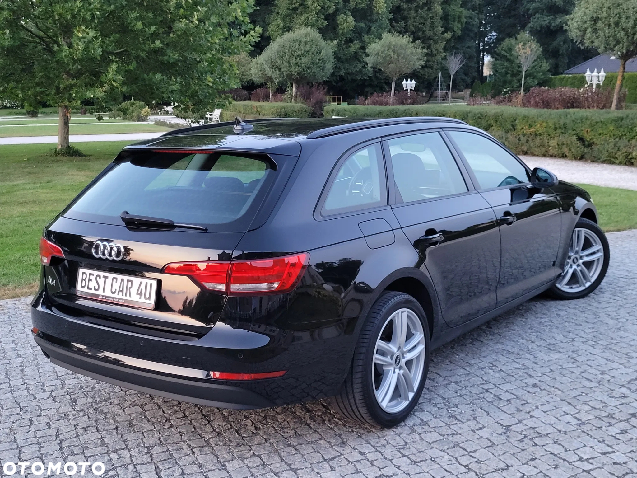 Audi A4 ver-2-0-tdi-ultra-design - 4