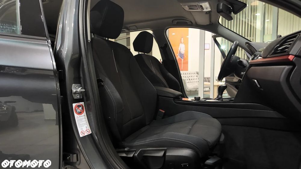 BMW Seria 3 316i Sport Line - 27