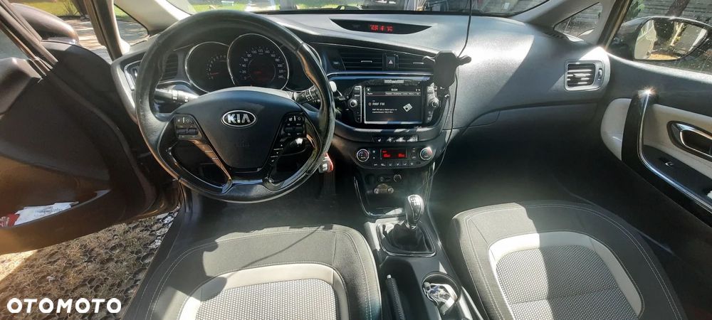 Kia Ceed 1.6 GDI L - 9