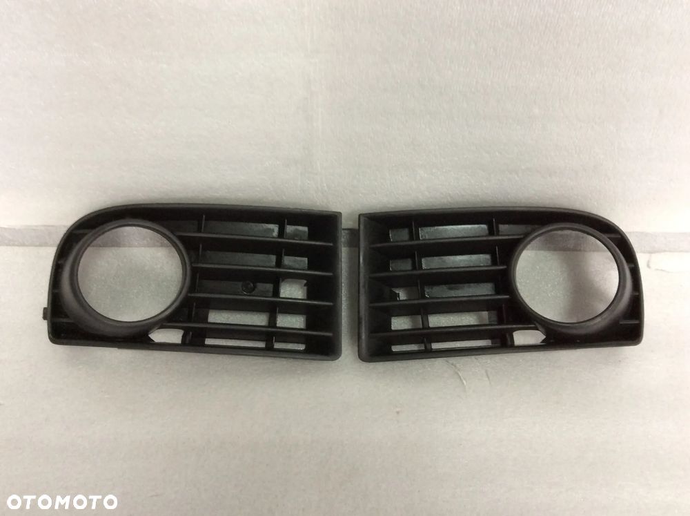 KRATKA ATRAPA ZDERZAKA VW GOLF V 03-08 1K0853665B 1K0853666B - 1