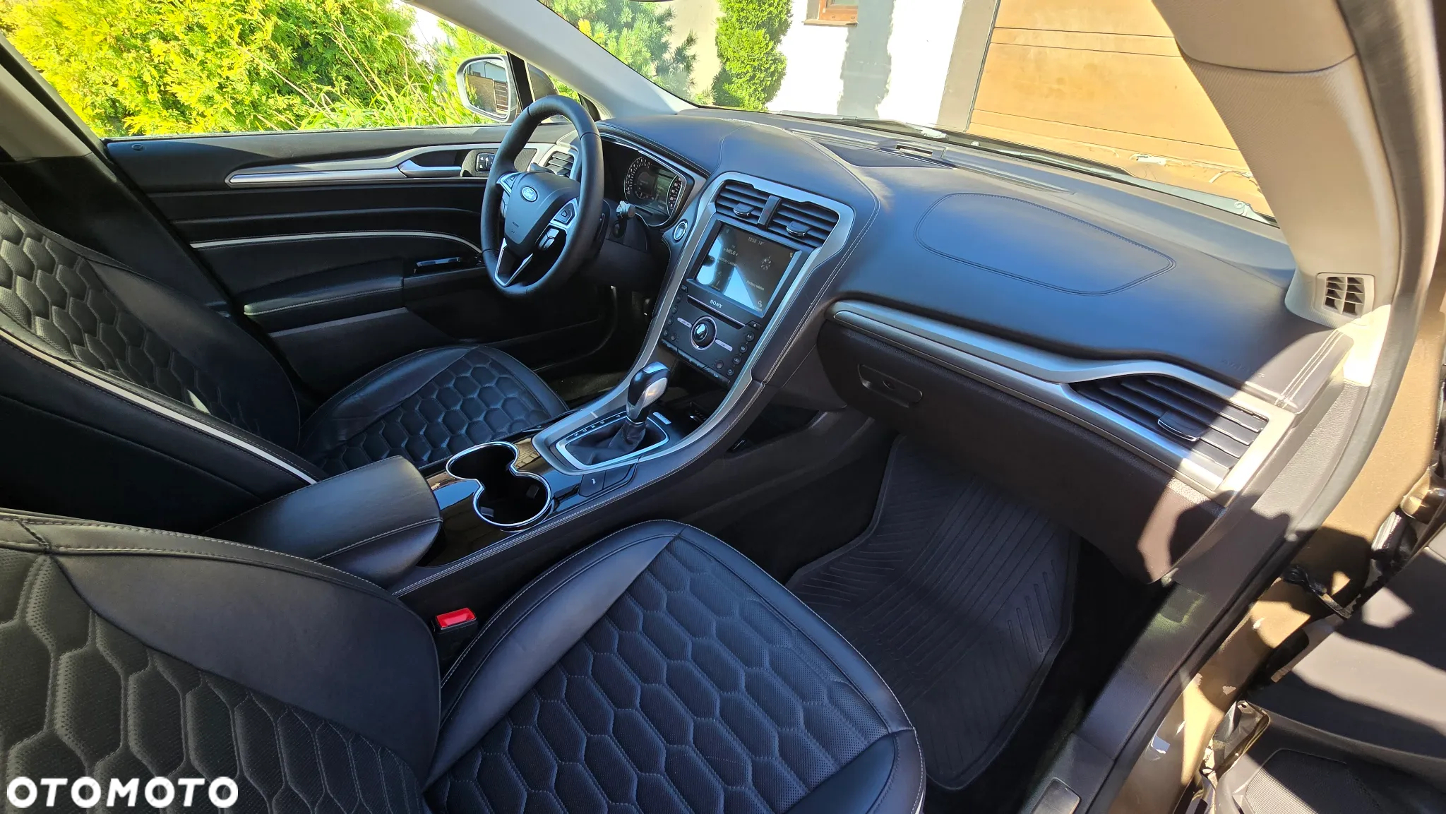Ford Mondeo Vignale 2.0 EcoBoost - 35