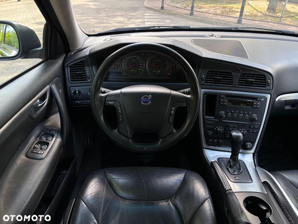 Volvo XC 70 D5 AWD Momentum - 5