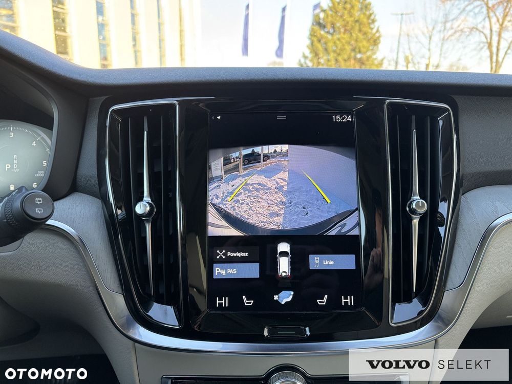 Volvo V60 Cross Country - 12