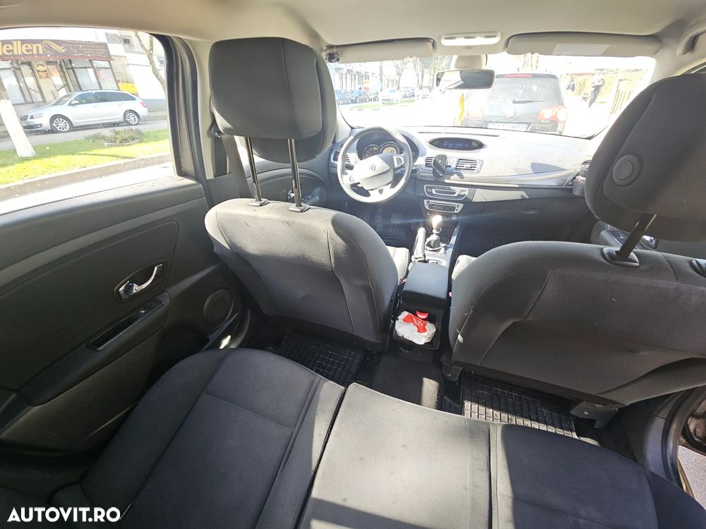 Renault Megane 1.5 dCi Dynamique - 8