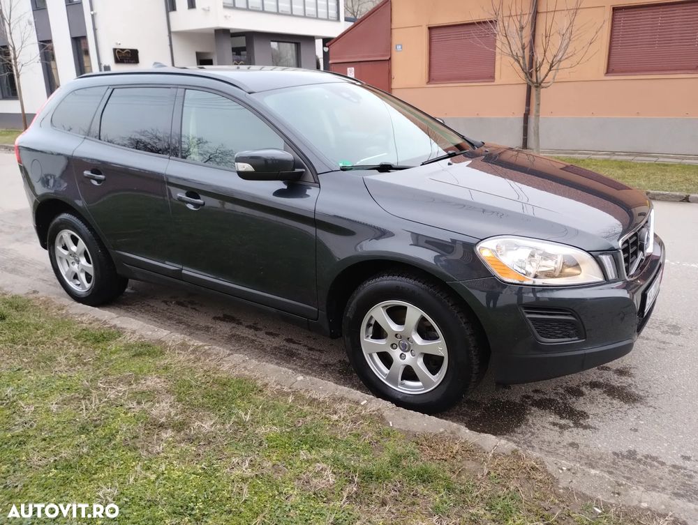 Volvo XC 60 DRIVe R Design - 4