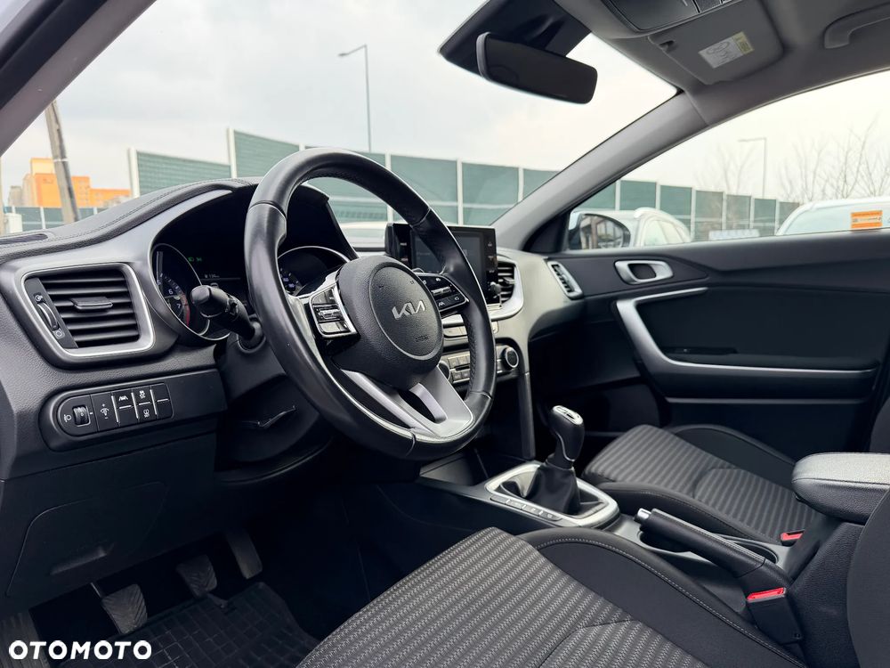 Kia Ceed 1.5 T-GDI M - 14