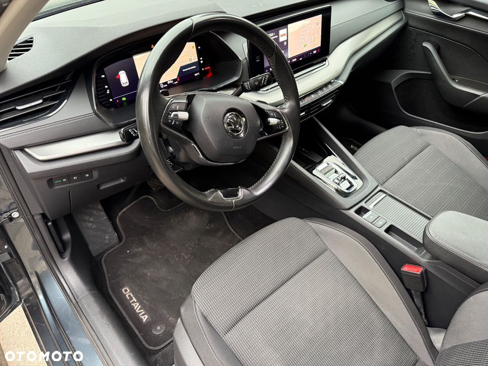 Skoda Octavia 2.0 TDI Style DSG - 24