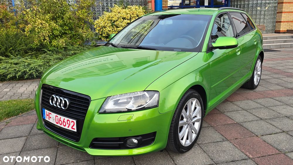 Audi A3 Sportback - 1