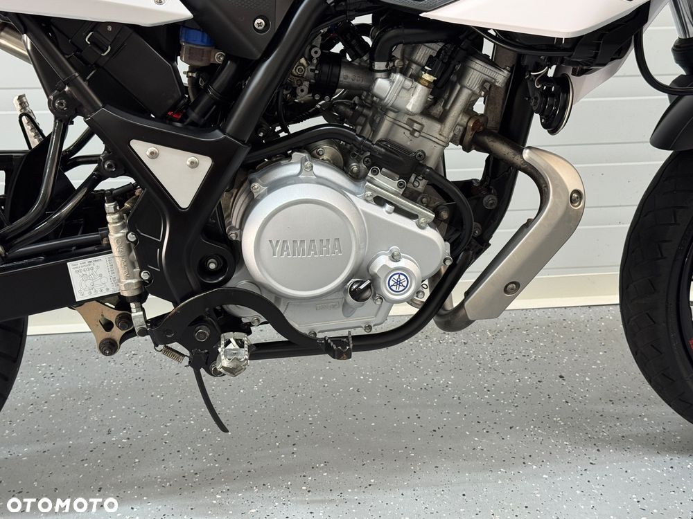 Yamaha WR - 9